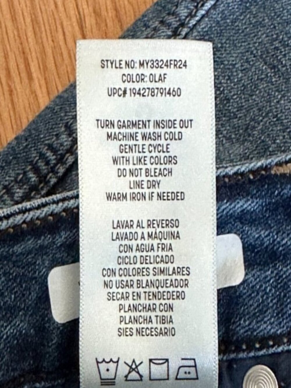 SEVEN7 Fray Hem Denim Shorts Medium Wash Size 8 NWT - Picture 12 of 12